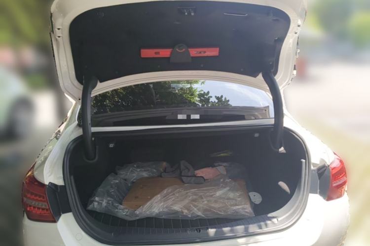 Used Hongqi H5 2020 1.8T Automatic Smart Connect Flagship Edition Trunk