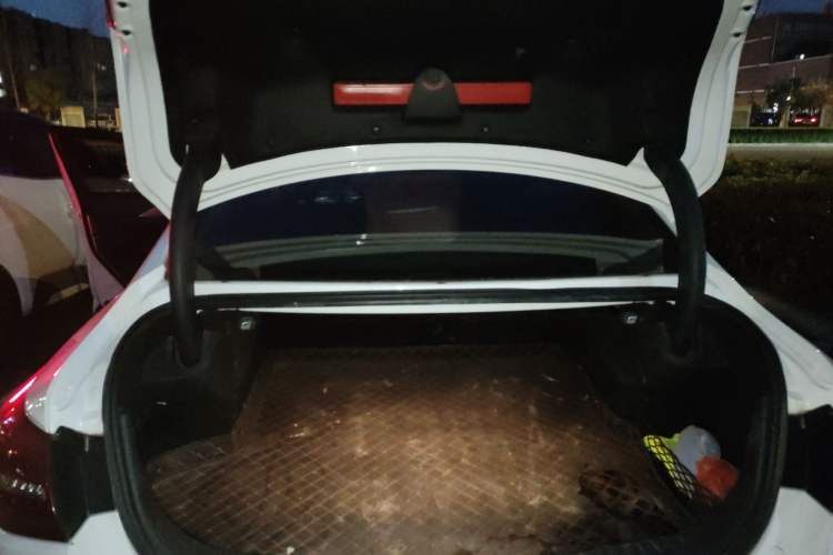 Used Hongqi H5 2020 1.5T DCT Flagship Edition Trunk