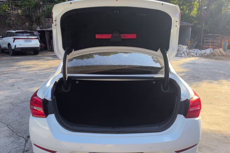 Used Hongqi H5 2020 1.5T DCT Flagship Edition Trunk