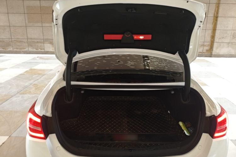 Used Hongqi H5 2020 1.5T DCT Flagship Edition Trunk