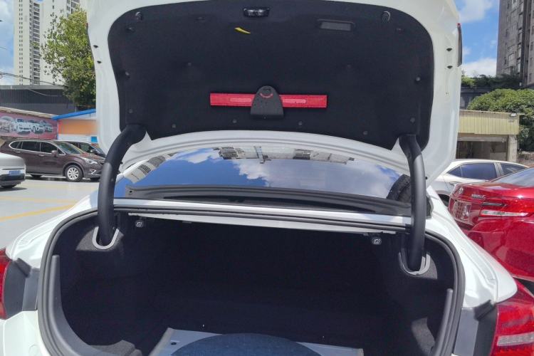 Used Hongqi H5 2020 1.8T Automatic ZhiLian QiYun Edition Trunk