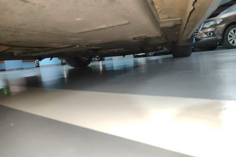 Used Hongqi H5 2020 1.8T Automatic Smart Connect Flagship Edition Chassis Rear Right