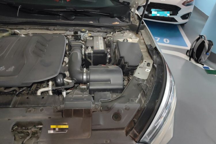 Used Hongqi H5 2020 1.8T Automatic Smart Connect Flagship Edition Engine Bay Left
