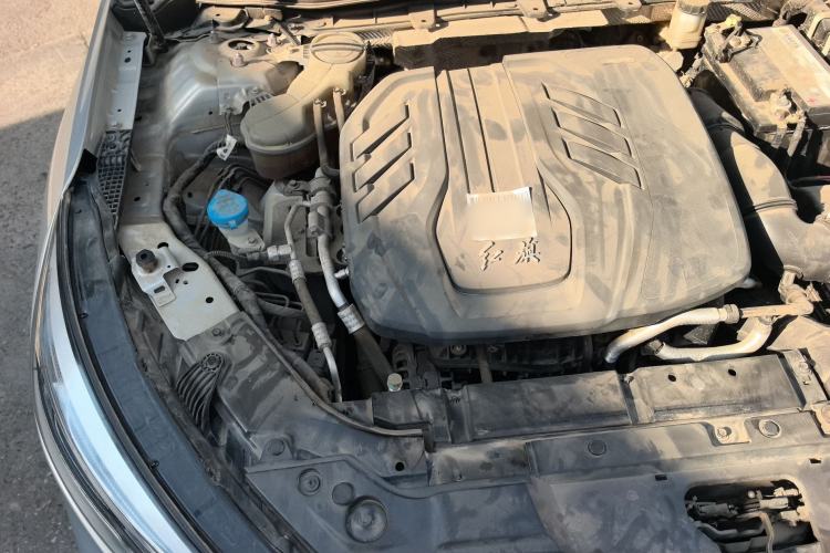 Used Hongqi H5 2020 1.5T DCT Flagship Edition Engine Bay Right