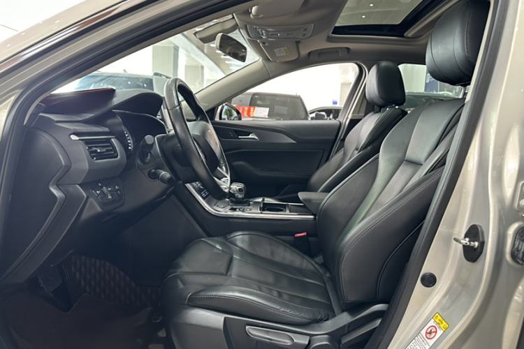 Used Hongqi H5 2020 1.5T DCT Flagship Edition Interior 4