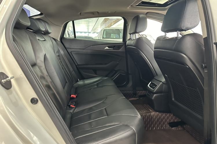 Used Hongqi H5 2020 1.5T DCT Flagship Edition Interior 8