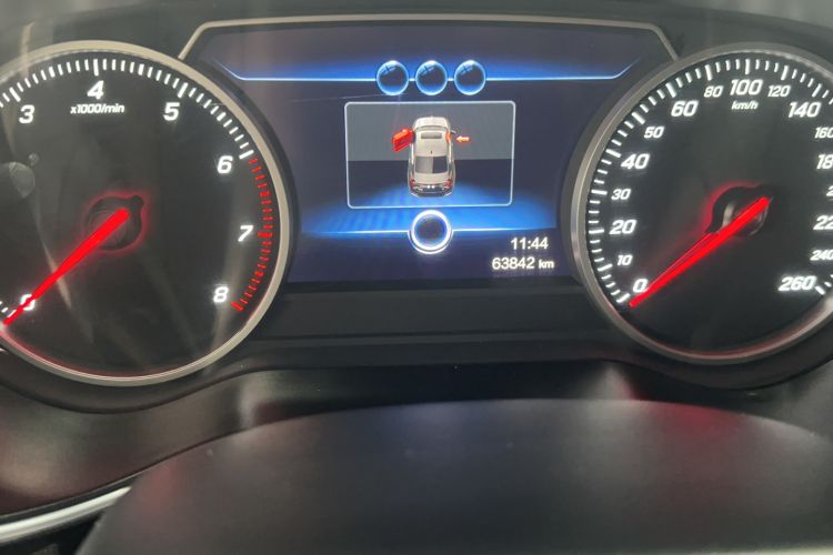 Used Hongqi H5 2020 1.5T DCT Flagship Edition Odometer Close Up