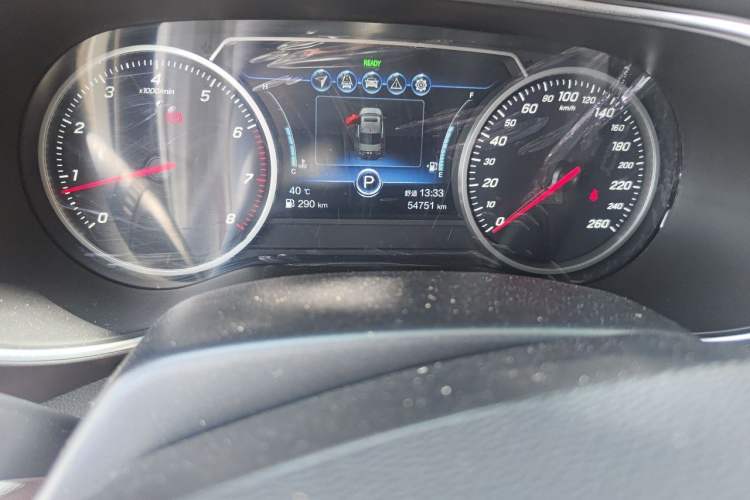 Used Hongqi H5 2020 1.8T Automatic Smart Connect Flagship Edition Odometer Close Up