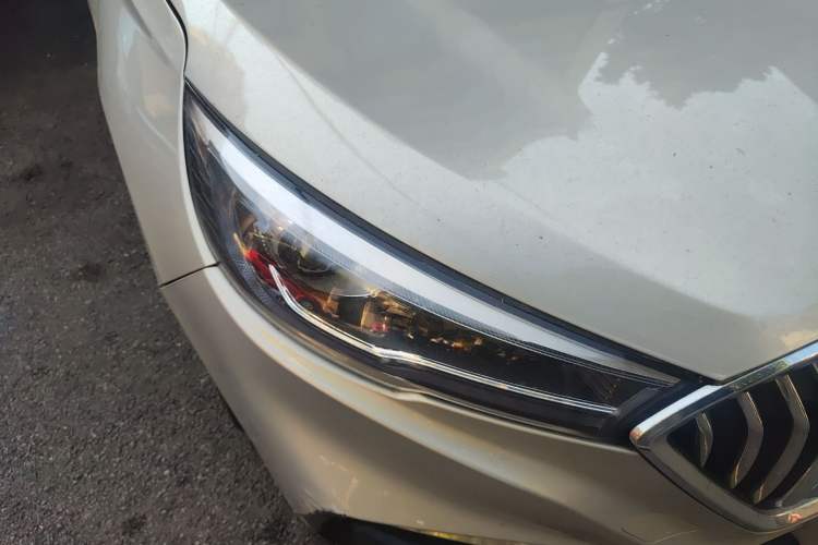 Used Hongqi H5 2020 1.5T DCT Flagship Edition Right Front Headlight