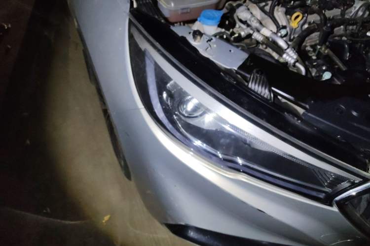 Used Hongqi H5 2020 1.5T DCT Flagship Edition Right Front Headlight