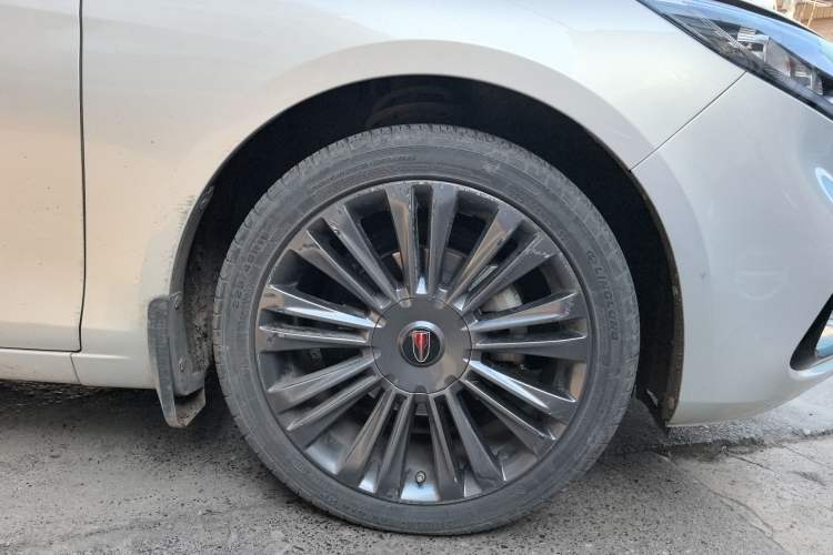 Used Hongqi H5 2020 1.5T DCT Flagship Edition Right Front Wheel Hub