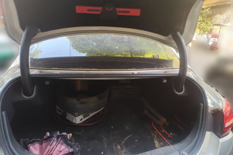 Used Hongqi H5 2020 1.5T DCT Flagship Edition Trunk