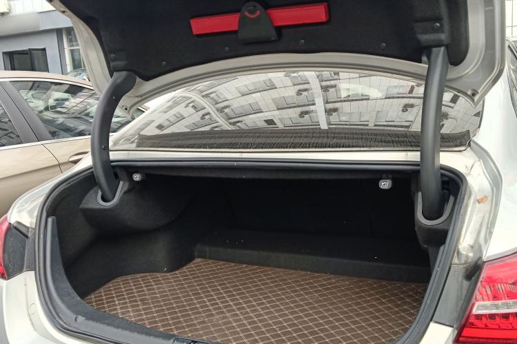 Used Hongqi H5 2020 1.8T Automatic Smart Connect Flagship Edition Trunk