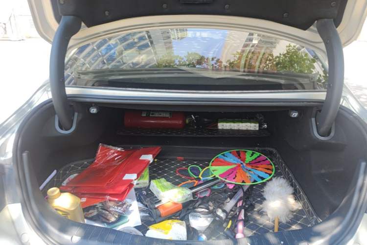 Used Hongqi H5 2020 1.8T Automatic Smart Connect Flagship Edition Trunk