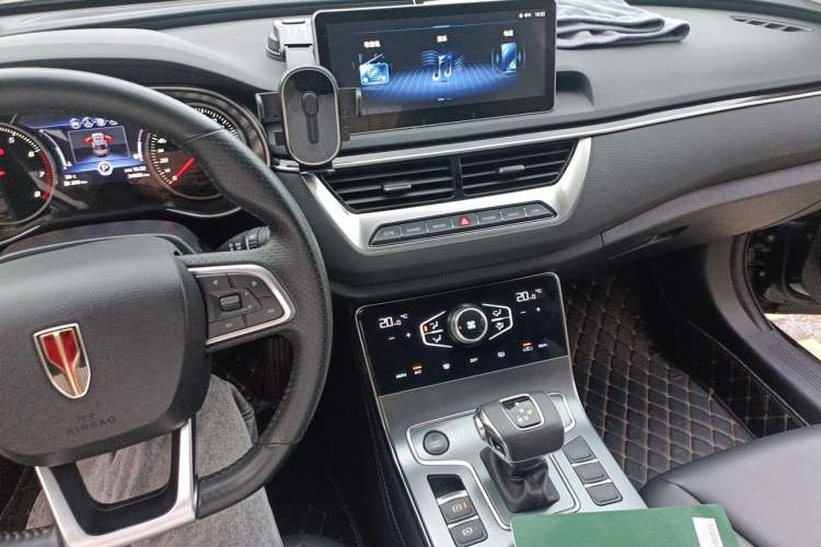 Used Hongqi H5 2022 Classic Model Facelift 1.5T DCT Qiyun Edition Audio And AC Panel