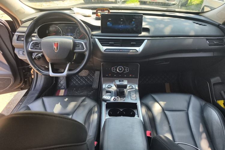 Used Hongqi H5 2022 Classic Model Facelift 1.5T DCT Qiyun Edition Center Console
