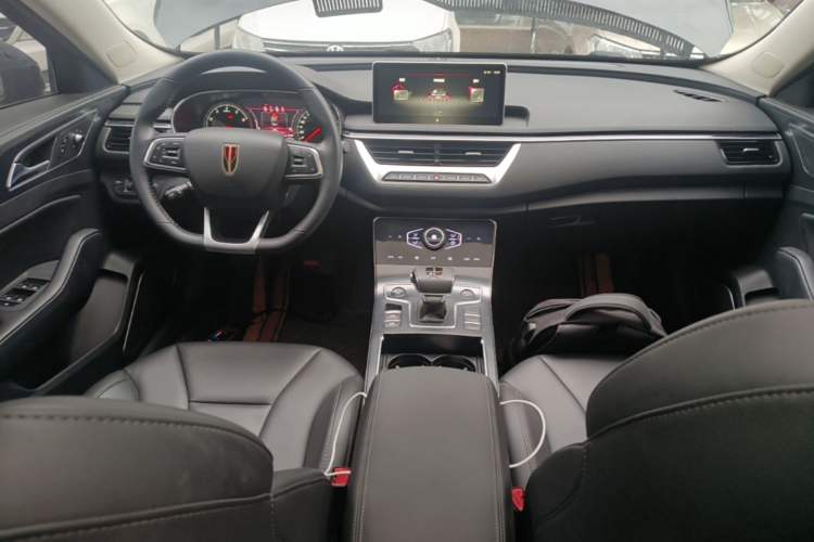 Used Hongqi H5 2022 Classic Model Facelift 1.5T DCT Qiyun Edition Center Console