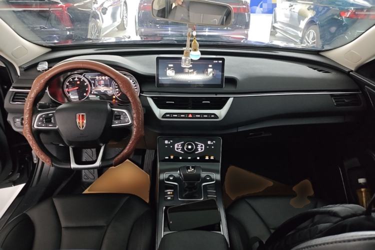 Used Hongqi H5 2022 Classic Model 1.5T DCT Flagship Edition Center Console