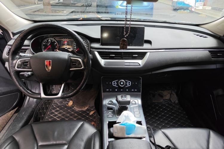 Used Hongqi H5 2022 Classic Model Facelift 1.5T DCT Qiyun Edition Center Console