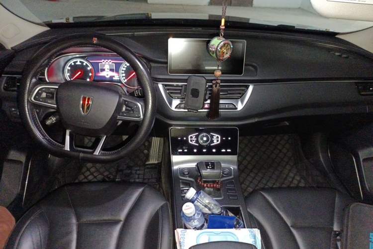 Used Hongqi H5 2022 Classic Model 1.5T DCT Flagship Edition Center Console