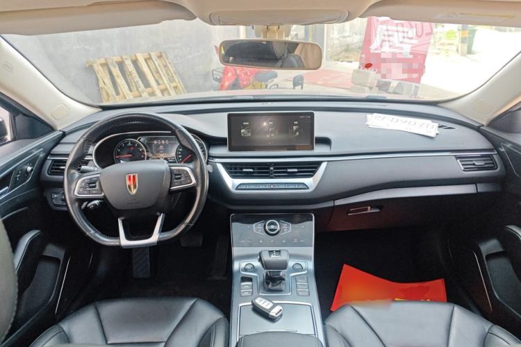 Used Hongqi H5 2022 Classic Model Facelift 1.5T DCT Qiyun Edition Center Console