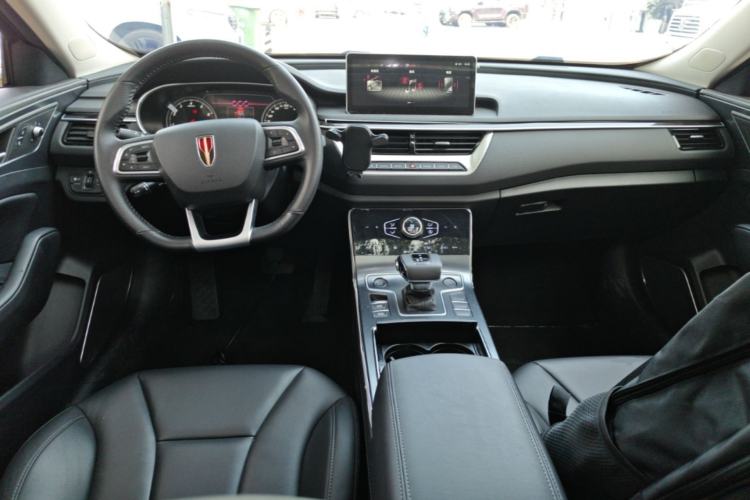 Used Hongqi H5 2022 Classic Model Facelift 1.5T DCT Qiyun Edition Center Console