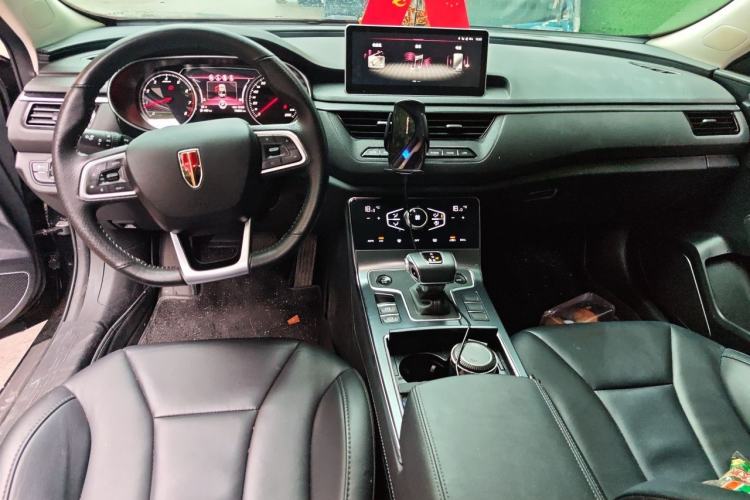 Used Hongqi H5 2022 Classic Model 1.5T DCT Flagship Edition Center Console