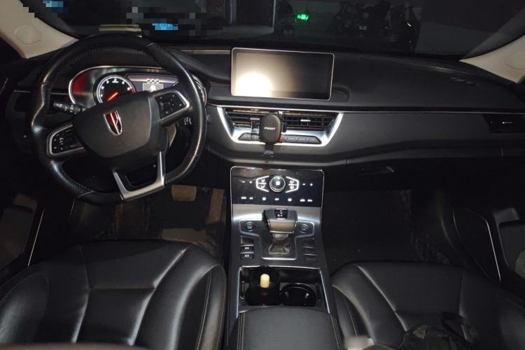 Used Hongqi H5 2022 Classic Model Facelift 1.5T DCT Qiyun Edition Center Console
