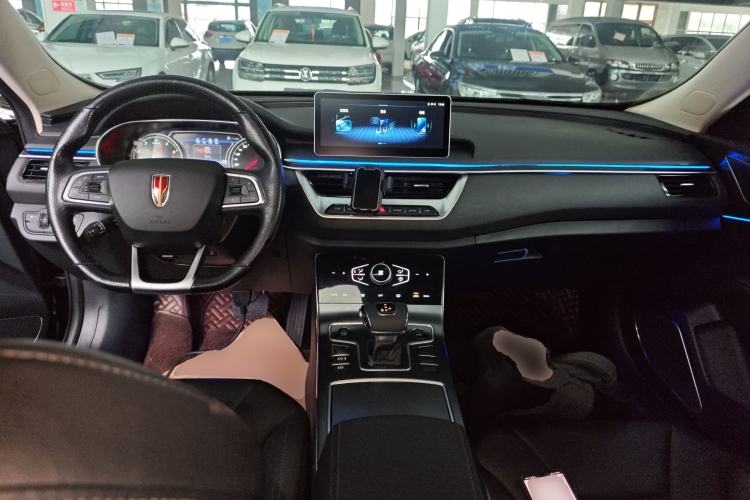 Used Hongqi H5 2022 Classic Model Facelift 1.5T DCT Qiyun Edition Center Console