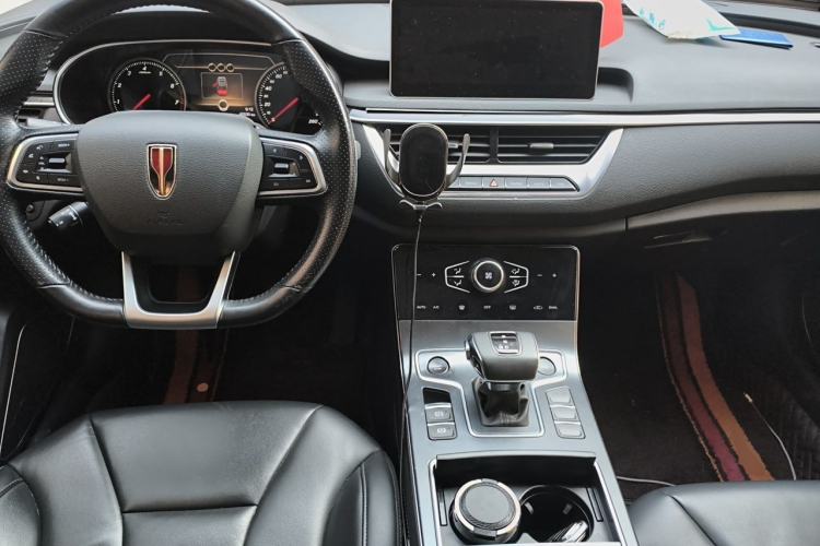 Used Hongqi H5 2022 Classic Model Facelift 1.5T DCT Qiyun Edition Center Console