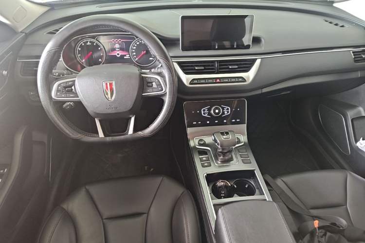 Used Hongqi H5 2022 Classic Model Facelift 1.5T DCT Qiyun Edition Center Console