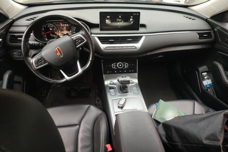 Used Hongqi H5 2022 Classic Model Facelift 1.5T DCT Qiyun Edition Center Console