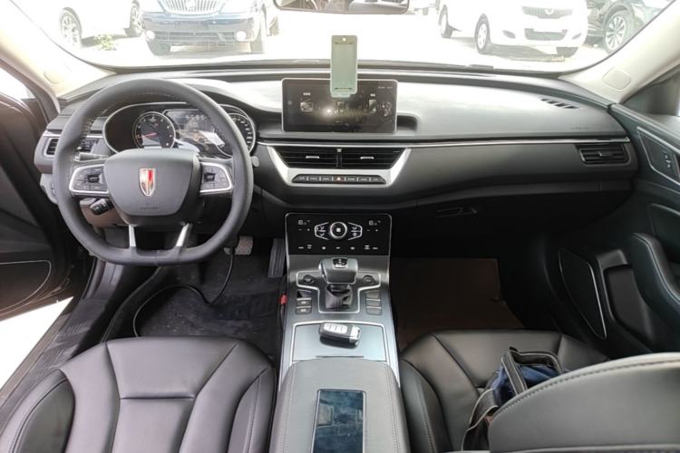 Used Hongqi H5 2022 Classic Model Facelift 1.5T DCT Qiyun Edition Center Console