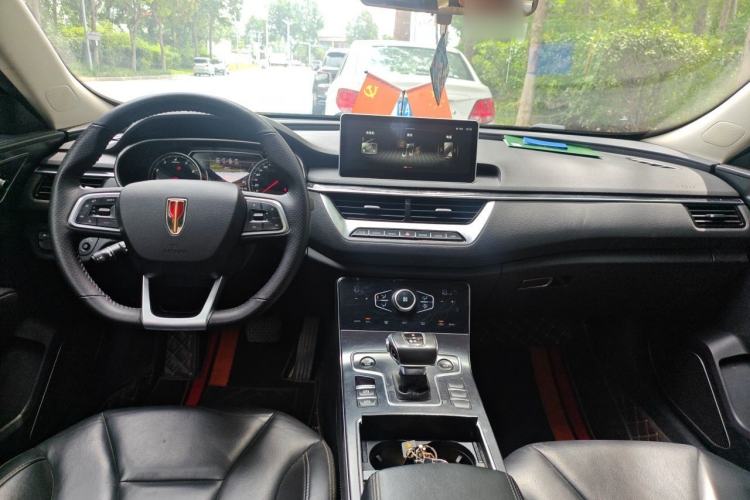 Used Hongqi H5 2022 Classic Model Facelift 1.5T DCT Qiyun Edition Center Console