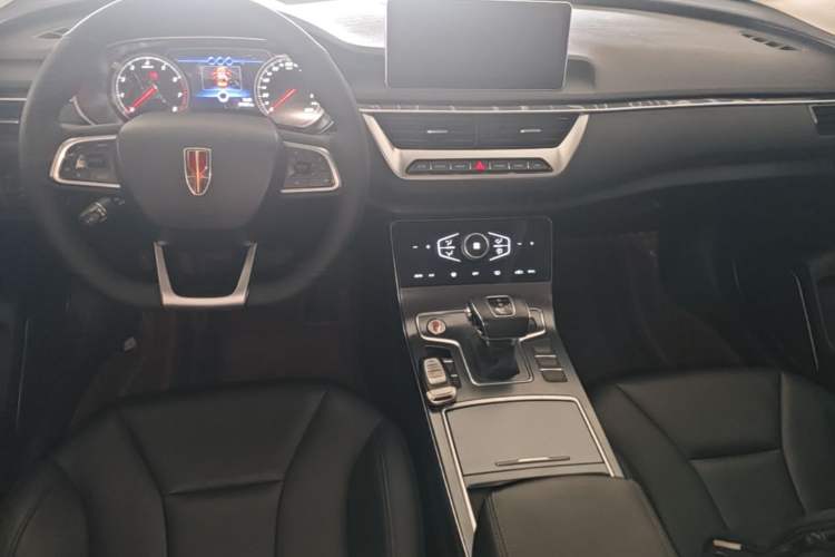 Used Hongqi H5 2022 Classic Model Facelift 1.5T DCT Qiyun Edition Center Console
