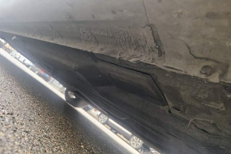 Used Hongqi H5 2022 Classic Model 1.8T Automatic Smart Connect Flagship Edition Chassis Front Right