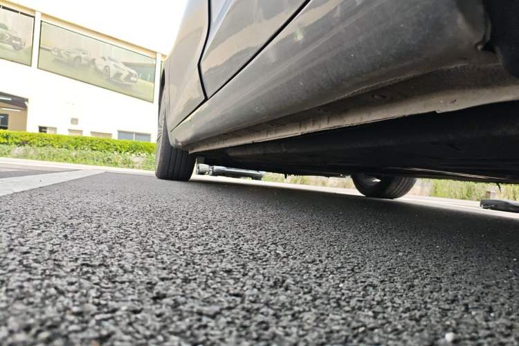 Used Hongqi H5 2022 Classic Model 1.8T Automatic Smart Connect Flagship Edition Chassis Rear Left