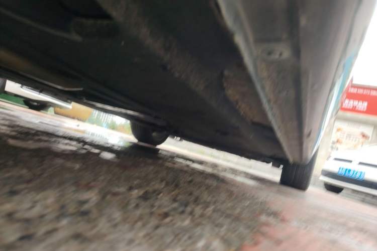 Used Hongqi H5 2022 Classic Model Facelift 1.5T DCT Qiyun Edition Chassis Rear Right