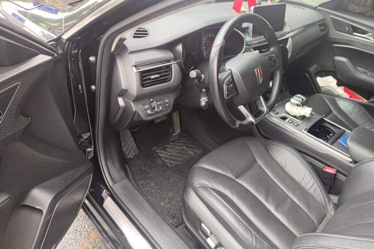 Used Hongqi H5 2022 Classic Model 1.8T Automatic Smart Connect Flagship Edition Driver Seat