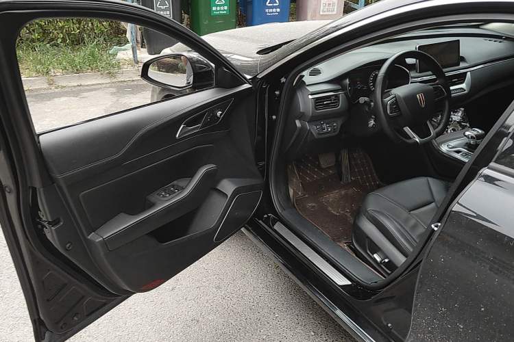Used Hongqi H5 2022 Classic Model Facelift 1.8T Automatic Smart Connect Flagship Edition Driver Seat