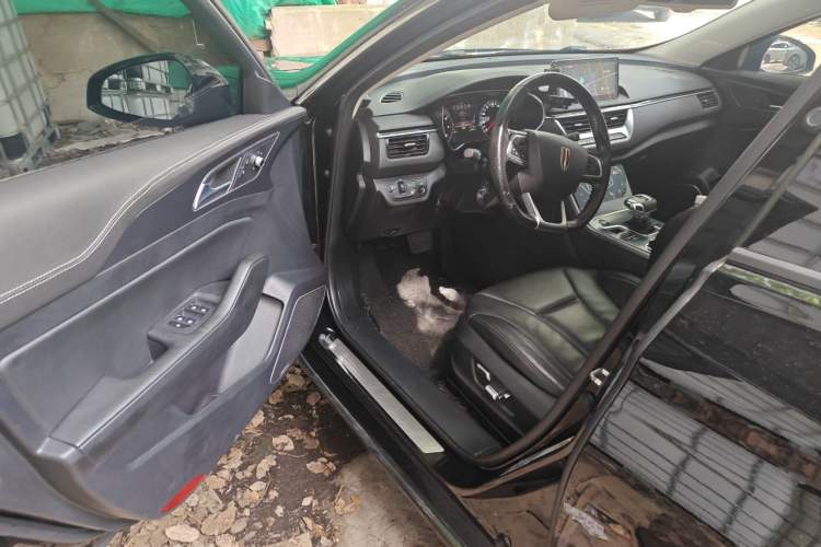 Used Hongqi H5 2022 Classic Model Facelift 1.8T Automatic Smart Connect Flagship Edition Driver Seat