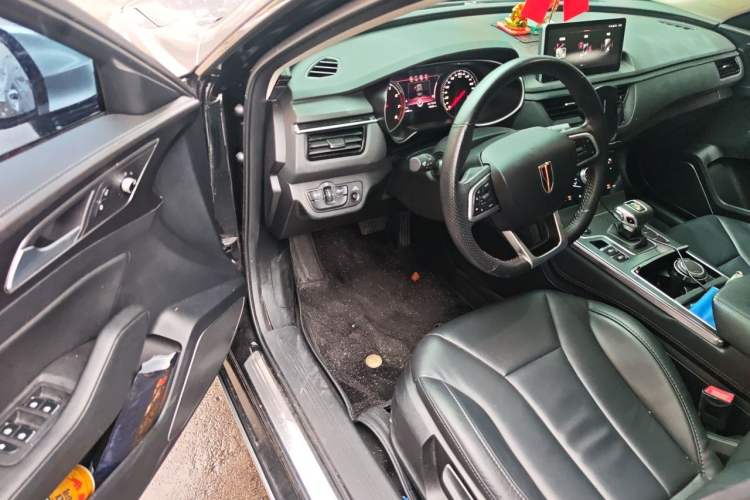 Used Hongqi H5 2022 Classic Model 1.5T DCT Flagship Edition Driver Seat