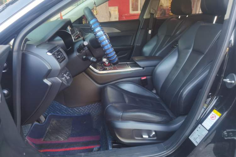 Used Hongqi H5 2022 Classic Model 1.8T Automatic Smart Connect Flagship Edition Driver Seat