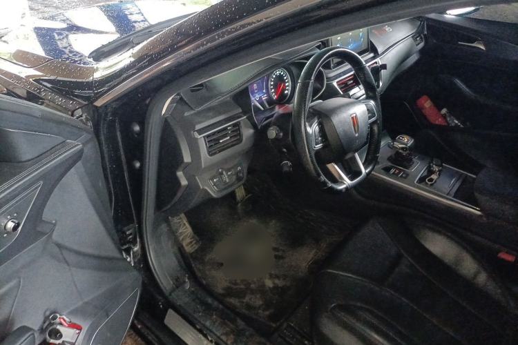Used Hongqi H5 2022 Classic Model 1.5T DCT Flagship Edition Driver Seat