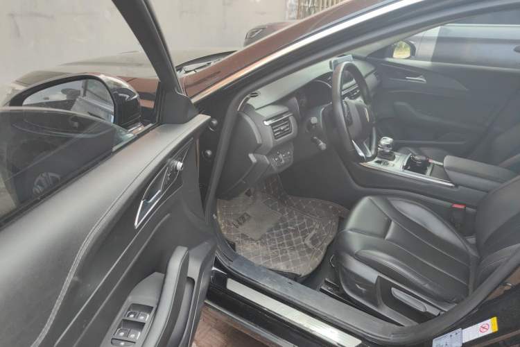 Used Hongqi H5 2022 Classic Model Facelift 1.5T DCT Qiyun Edition Driver Seat