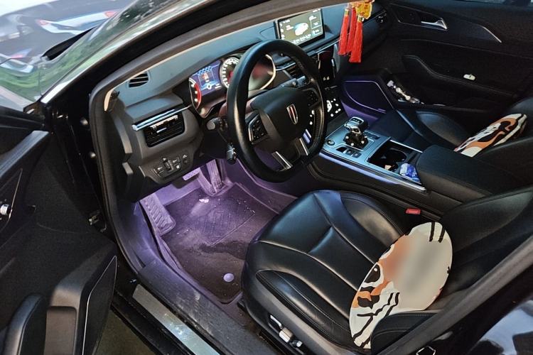 Used Hongqi H5 2022 Classic Model Facelift 1.8T Automatic Smart Connect Flagship Edition Driver Seat