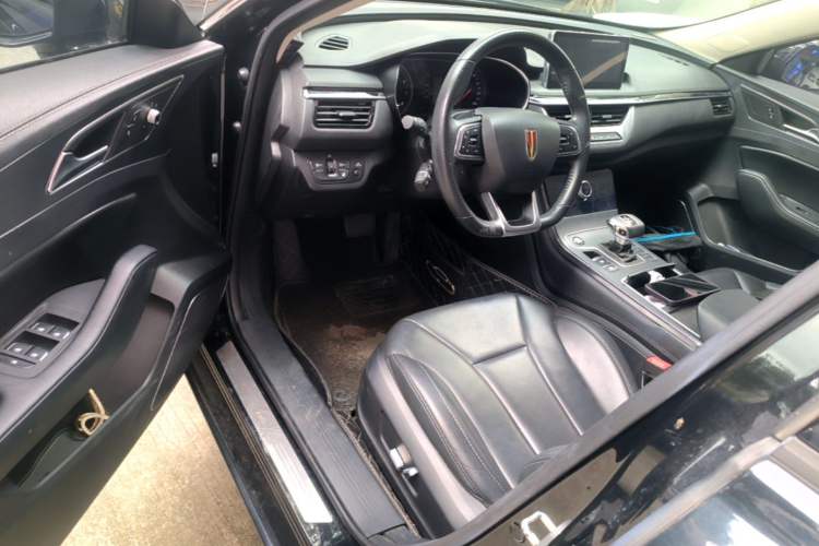 Used Hongqi H5 2022 Classic Model Facelift 1.8T Automatic Smart Connect Flagship Edition Driver Seat