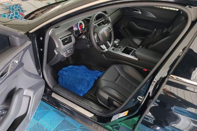 Used Hongqi H5 2022 Classic Model 1.5T DCT Flagship Edition Driver Seat