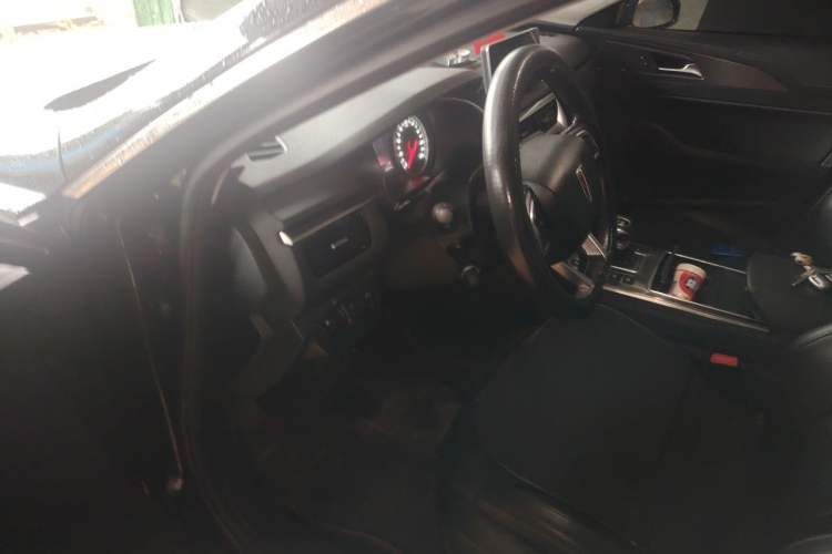 Used Hongqi H5 2022 Classic Model 1.5T DCT Flagship Edition Driver Seat