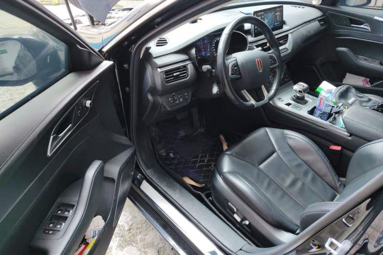 Used Hongqi H5 2022 Classic Model 1.8T Automatic Smart Connect Flagship Edition Driver Seat